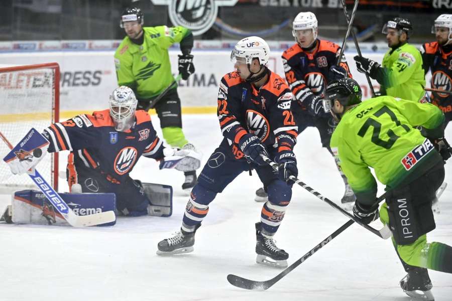Žilinskí hokejisti vyhrali v Michalovciach.