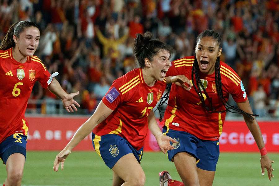 Spain players celebrate