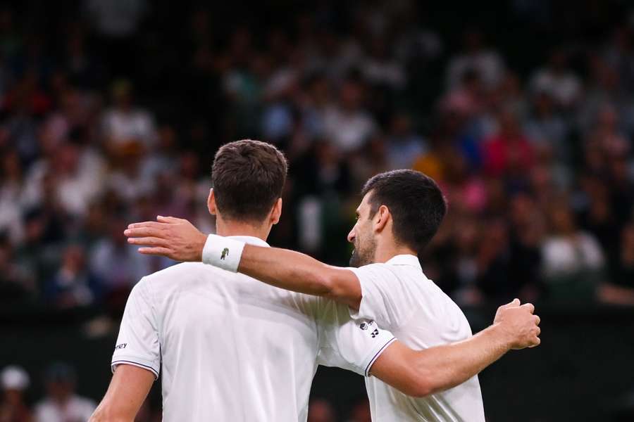 Hubert Hurkacz i Novak Djokovic w trakcie wczorajszego meczu