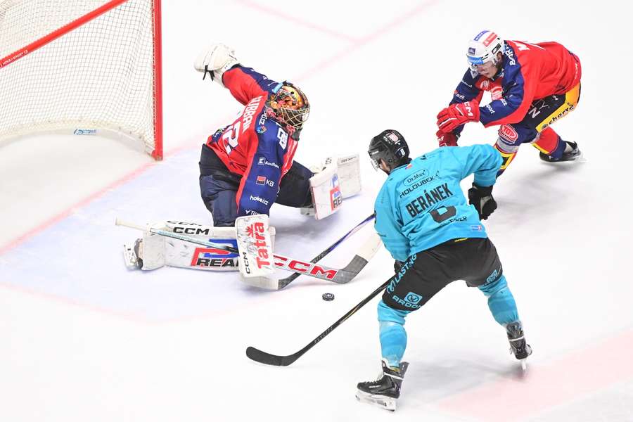 Pardubický brankář Subban začal v české extralize vítězstvím.