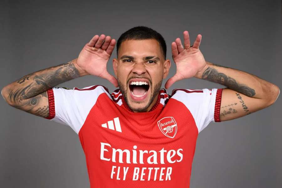 Arsenal l-a prezentat pe Bruno Guimaraes