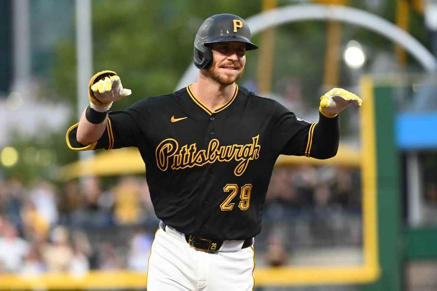 Pirates' Ryan O'Hearn celebrates home run during historic night Pirates' Ryan O'Hearn celebrates home run during historic night