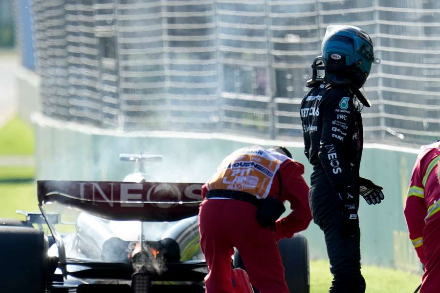 George Russells Motor fing Flammen, der Brite musste das Rennen in aussichtsreicher Position frühzeitig beenden.