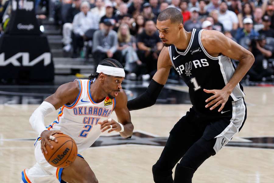 Spurs wyrównali stan finału Konferencji Zachodniej, będzie siódmy mecz z Thunder Spurs wyrównali stan finału Konferencji Zachodniej, będzie siódmy mecz z Thunder