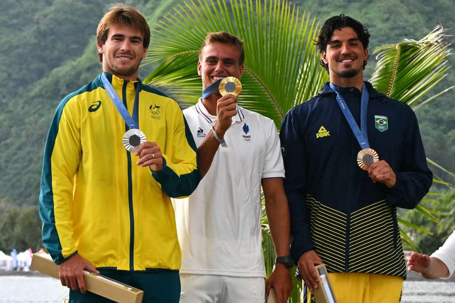 Kauli Vaast hat sich in seiner Heimat Tahiti den Traum von der Olympischen Goldmedaille erfüllt.