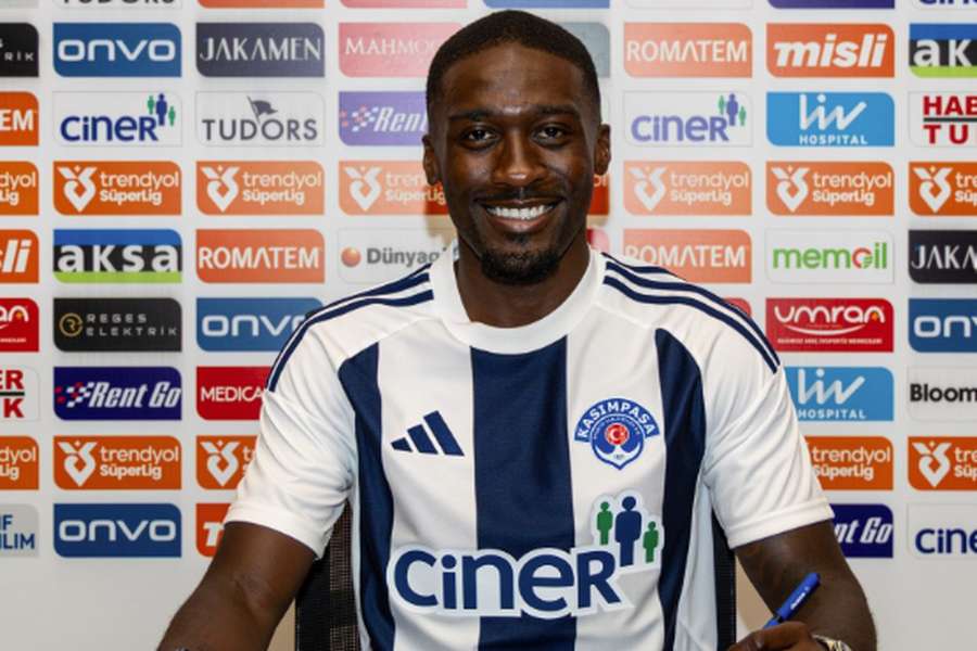 Frimpong oficializado pelo Kasimpasa