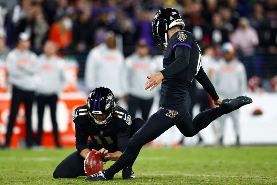 Justin Tucker, à la fin du match des Ravens, donnant la victoire à son équipe. 