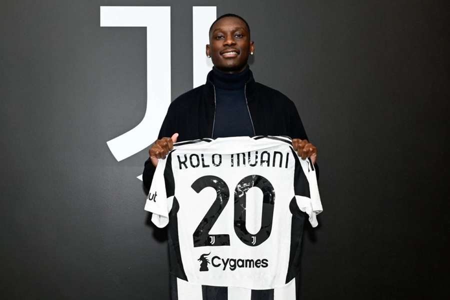 Comolli delivers surprise Juventus updates on Kolo Muani and Vlahovic