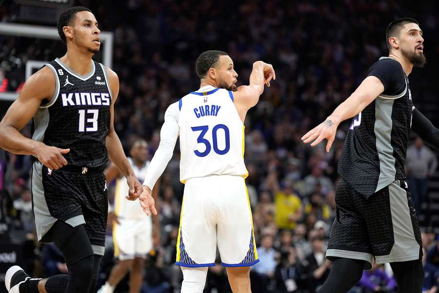 Stephen Curry har været stærkt spillende i Golden State Warriors' slutspurt. Stjernen har ikke scoret under 20 point i de seneste ni kampe.
