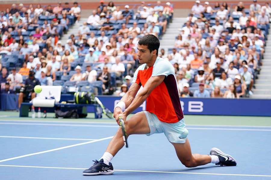 Ničitel Alcaraz stále na US Open neztratil ani set, postoupila také Šwiateková