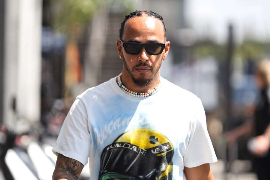 Lewis Hamilton vai trocar a Mercedes pela Ferrari