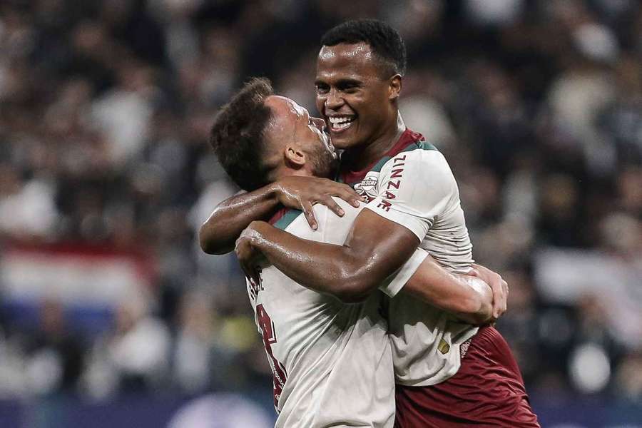 Renê e Arias garantiram a vitória do Fluminense contra o Corinthians