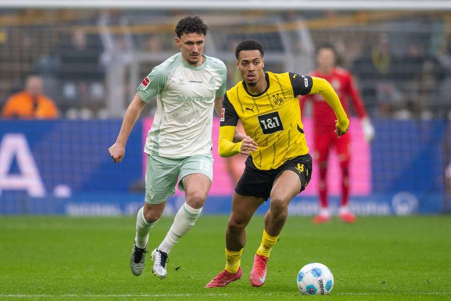 Man Utd preparing bid for Borussia Dortmund midfielder Nmecha