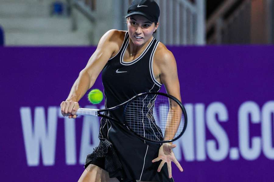 16-letnia Xinran przegrała w półfinale. Awans Harriet Dart i Lilli Tagger do finału w Kantonie