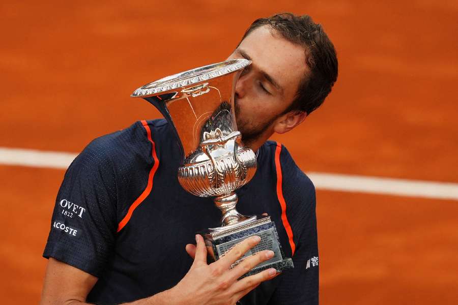 Medvedev beat Rune to clinch the Rome title