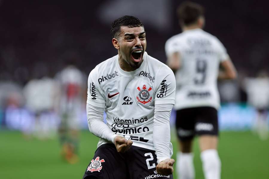 Matheus Bidu iniciou a reação do Corinthians no primeiro tempo