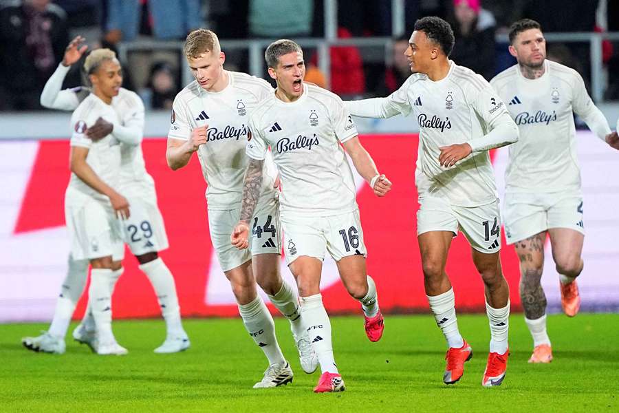 Forest se classificou mesmo com reservas