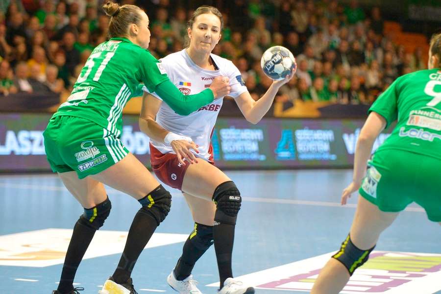 Victorie mare pentru handbalistele de la Rapid în grupele Champions League