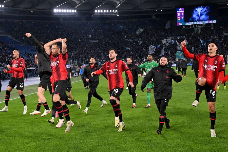 I calciatori del Milan festeggiano la vittoria dell'Olimpico