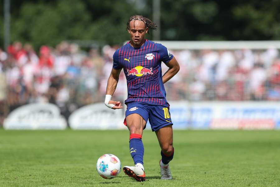 Chelsea encouraged by Simons as they make RB Leipzig contact