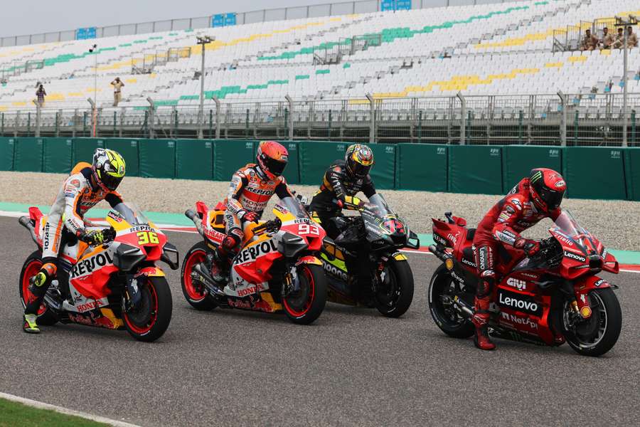 Joan Mir, Marc Marquez, Marco Bezzecchi e Francesco Bagnaia após a qualificação