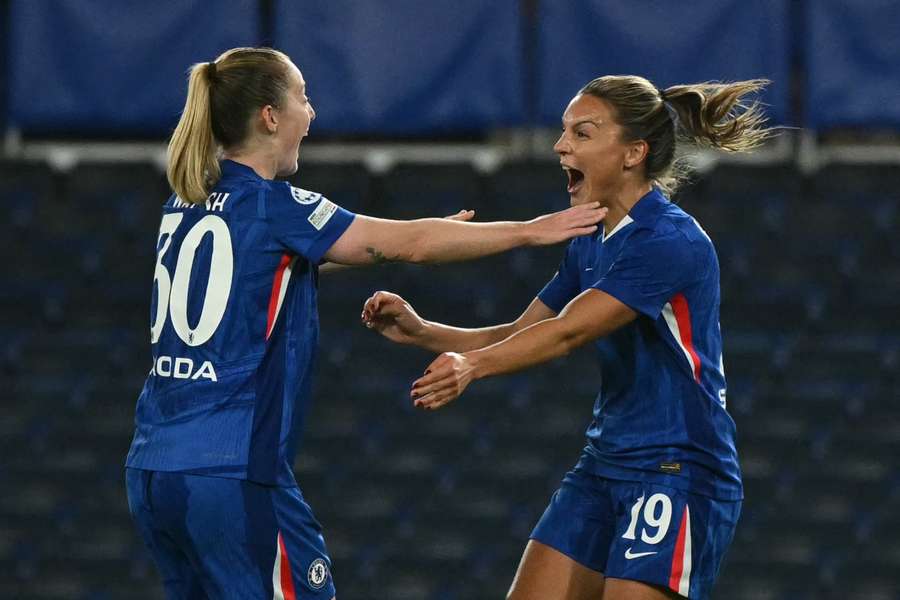 Keira Walsh et Johanna Kaneryd