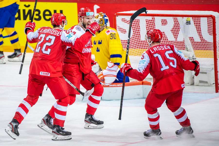 Landsholdet skal spille med halsbeskyttelse ifølge forbund