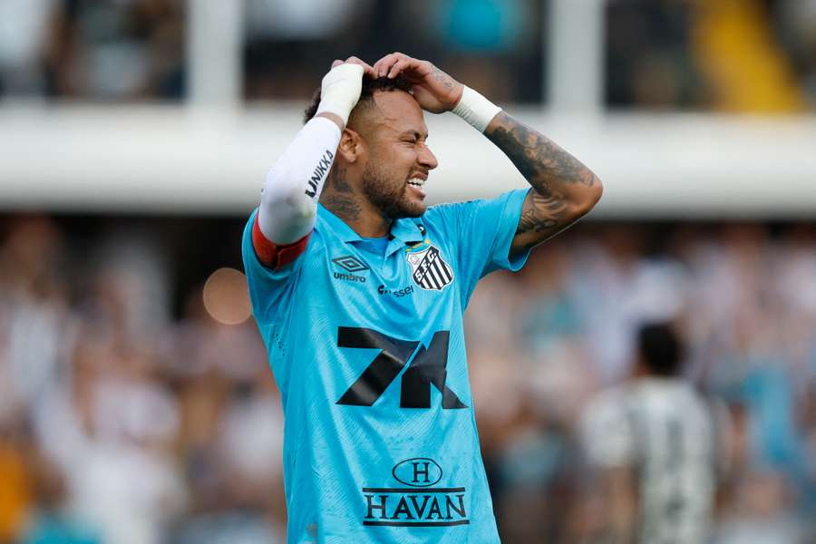 Neymar Jr. în timpul unui meci Santos-Botafogo