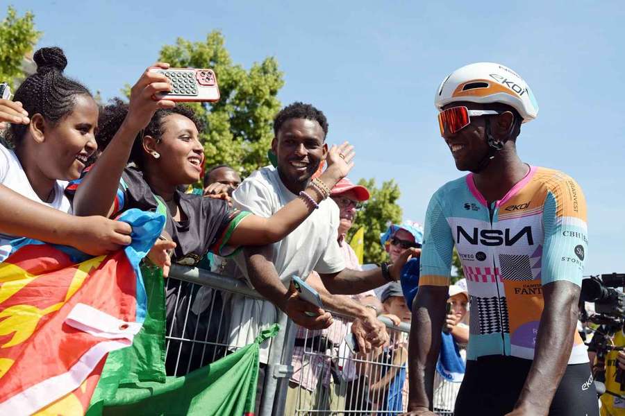 Biniam Girmay (r.) ist einer der Siegfavoriten bei den Hamburger Cyclassics. Biniam Girmay (r.) ist einer der Siegfavoriten bei den Hamburger Cyclassics.
