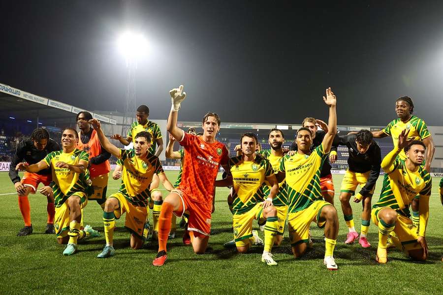 Feest bij het vernieuwde ADO Den Haag na winst bij FC Den Bosch