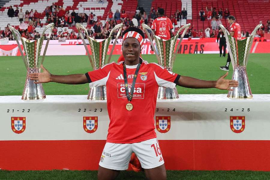 Ucheibe conquistou vários títulos no Benfica