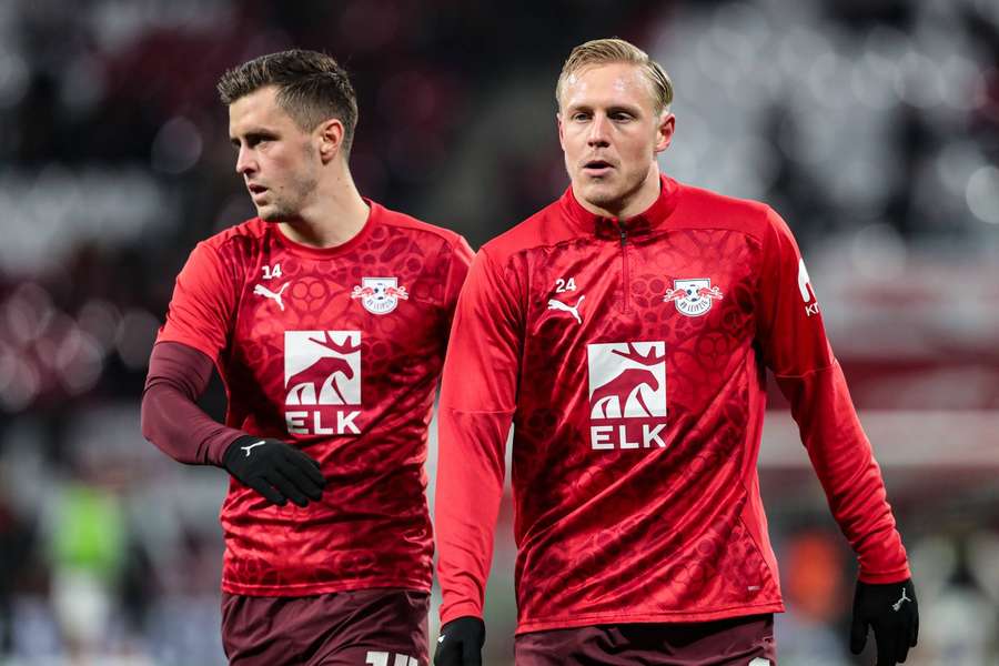 Xaver Schlager (l.) mit seinem Teamkollegen und Spezi Christoph Baumgartner (r.)