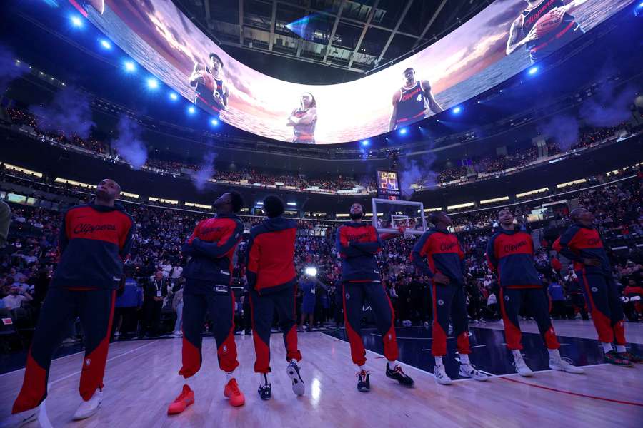 Jogadores dos Clippers durante a apresentação da equipa