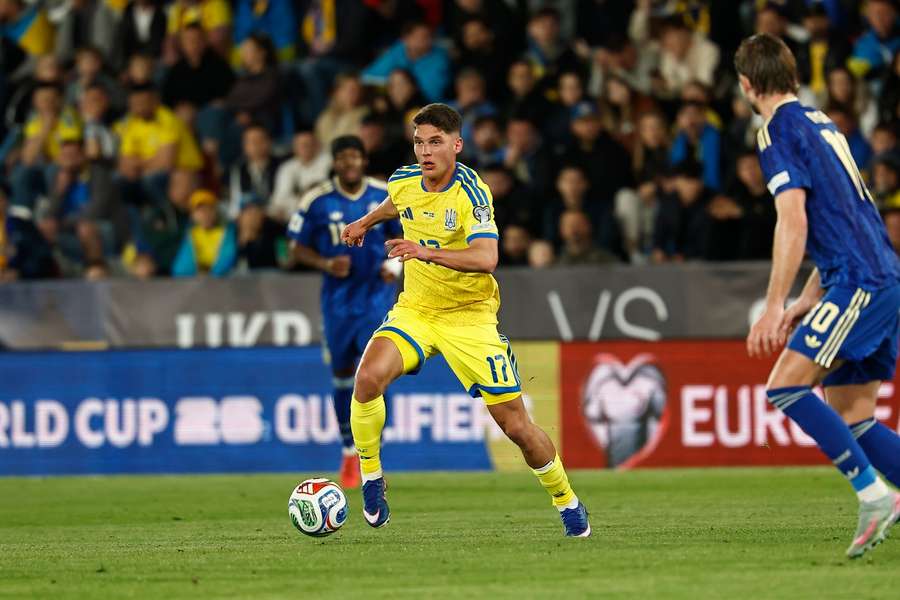 Sudakov em ação pela Ucrânia diante da Suécia Sudakov em ação pela Ucrânia diante da Suécia