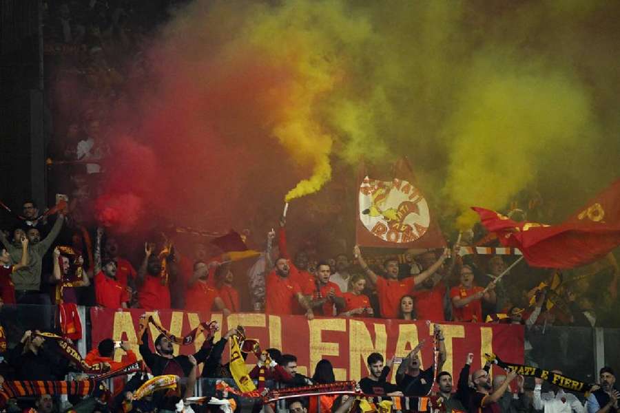 Fanii AS Roma sunt de părere că ultrașii de la Steaua Roșie Belgrad sunt vinovați de ambuscadă