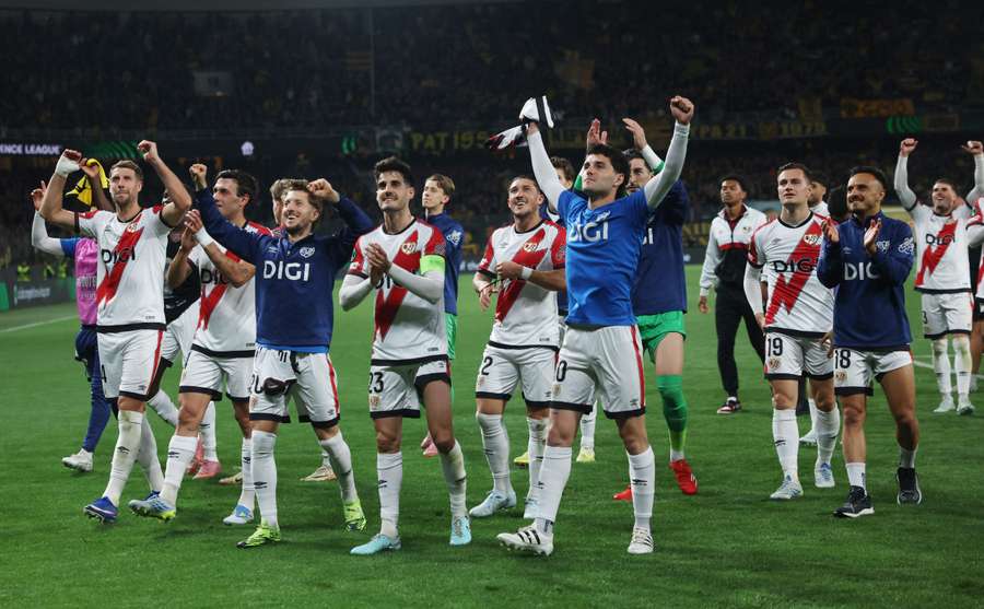 Vallecano slaví postup, který pomohl Česku.