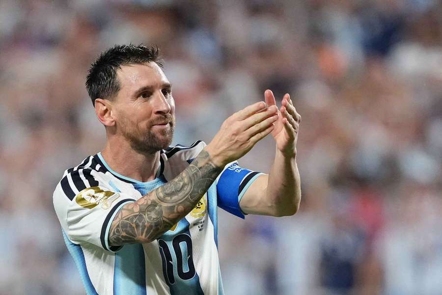 Lionel Messi muss aktuell Sport und Familien gleichzeitig bewerkstelligen Lionel Messi muss aktuell Sport und Familien gleichzeitig bewerkstelligen