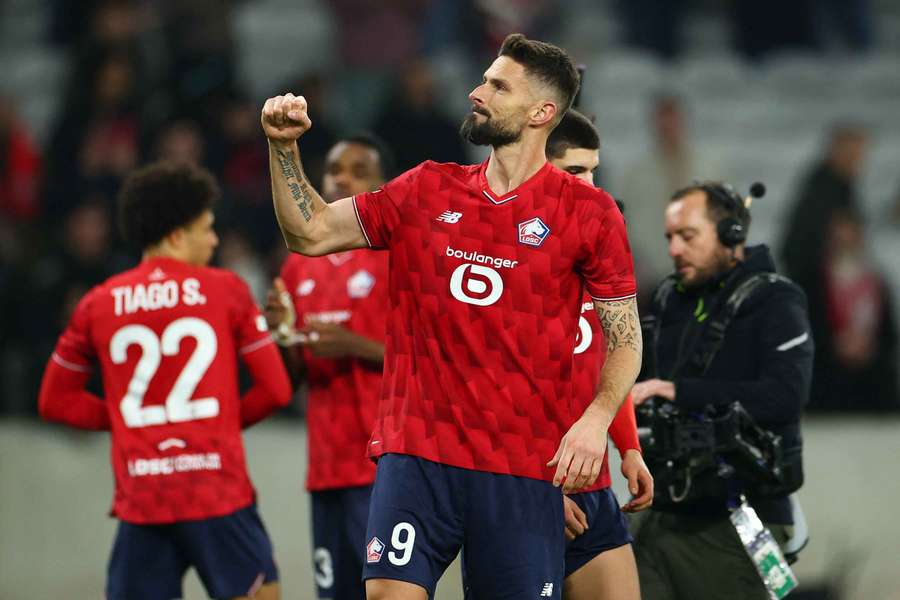 Giroud célébrant le but victorieux ce jeudi soir. Giroud célébrant le but victorieux ce jeudi soir.