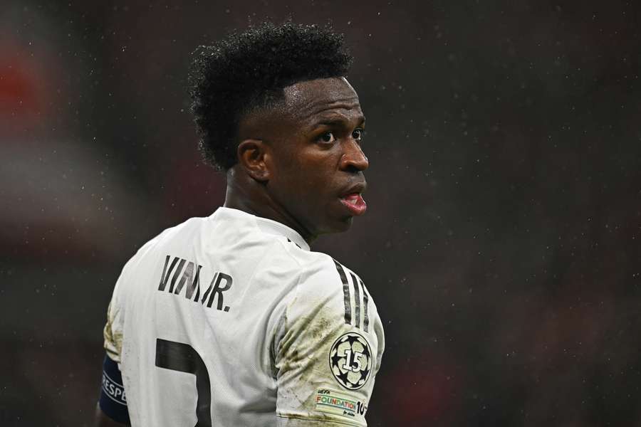 O Real Madrid de Vinicius Júnior vai à Grécia em busca de manter acesa a luta pelos lugares cimeiros da Liga dos Campeões.