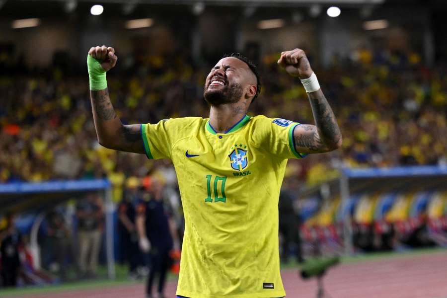 Neymar ha segnato una doppietta nel finale.