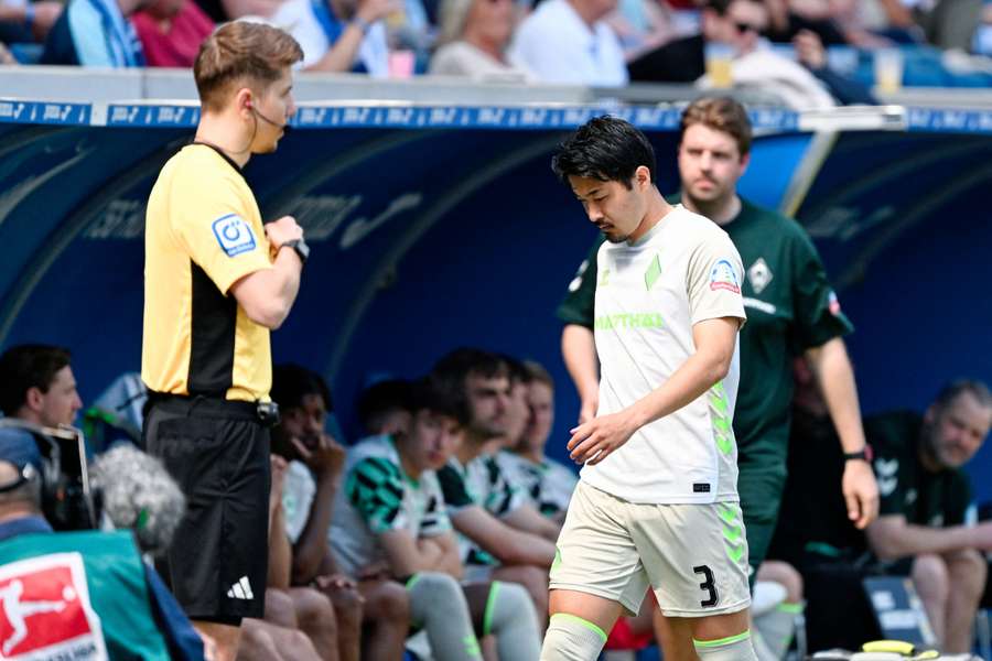 Sugawara wurde nach nur fünf Minuten vom Platz geschickt