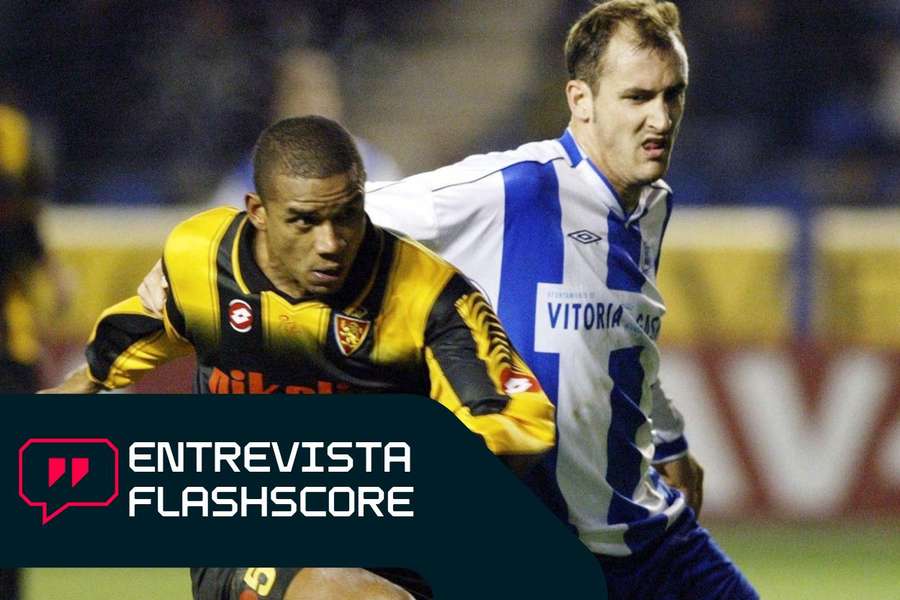 Kiko Lacasa, ante Álvaro Maior en un Alavés-Zaragoza