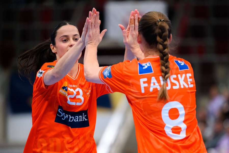 Elma Halilcevic and Helene Fauske celebrates another win for Odense