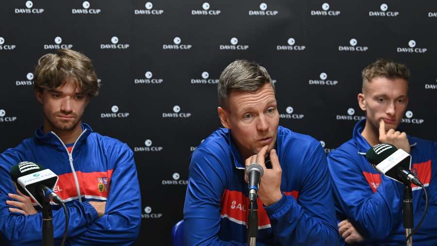 Tomas Machac, Tomas Berdych y Jiri Lehecka.