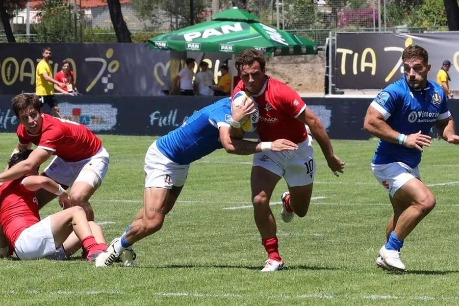 Portugal perdeu com a Itália por 17-5 mas venceu a Croácia por 52-0