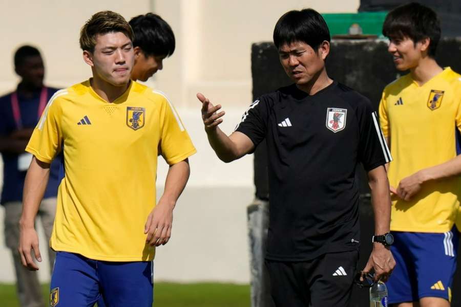 Ritsu Doan (à esquerda) marcou o gol de empate contra a Alemanha na estreia