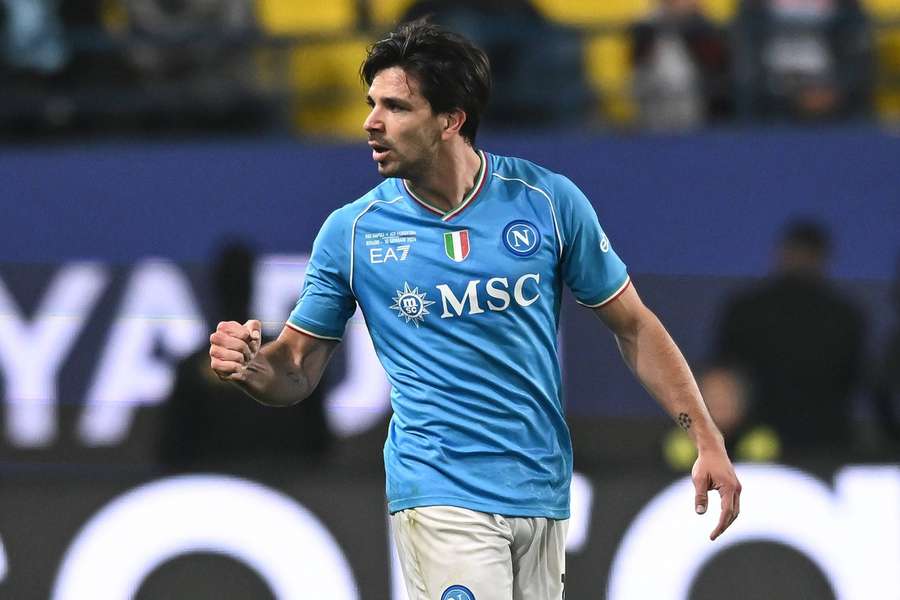 Giovanni Simeone abriu o placar para o Napoli em Riad