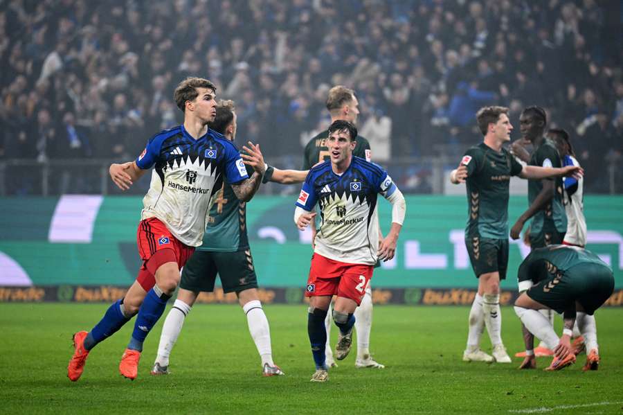 Vuskovic (l.) dreht zum Jubel ab