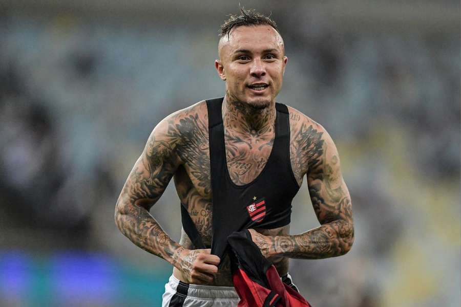 Everton Cebolinha foi relacionado para Flamengo x Fluminense