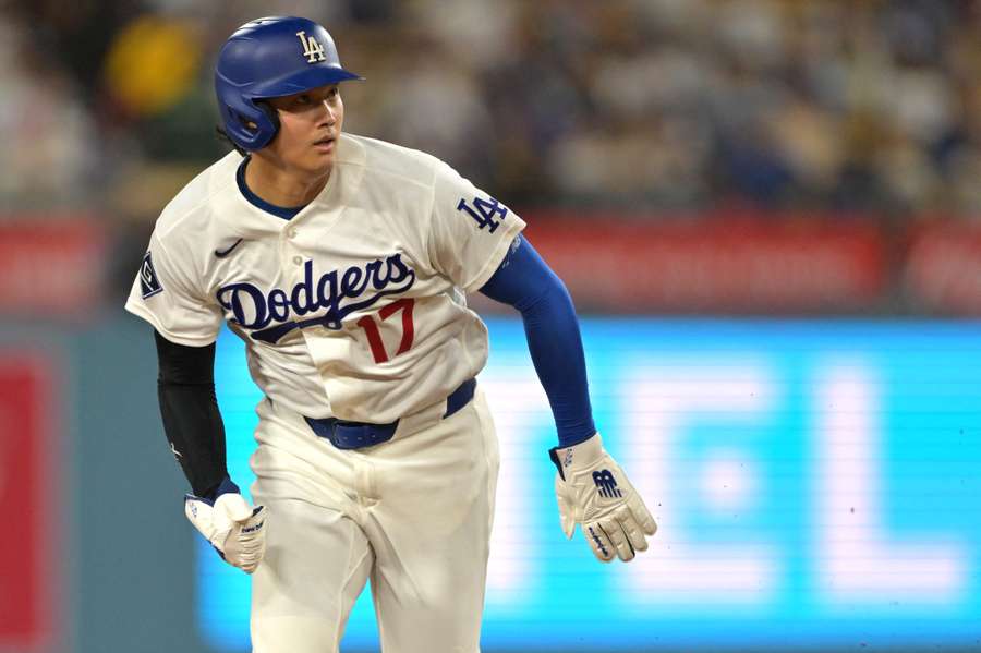Shohei Ohtani misses out on Los Angeles Dodgers game due to knee discomfort
